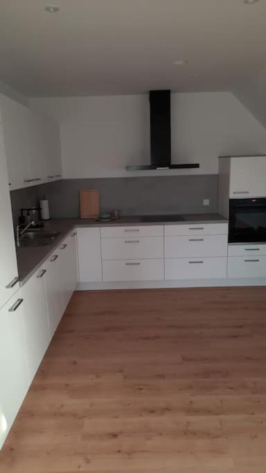Neubau Ferienwohnung - Wallsbuell Wallsbull Buitenkant foto